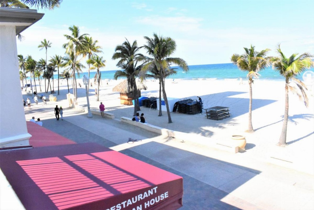 Golden Sand Oceanfront Image 16